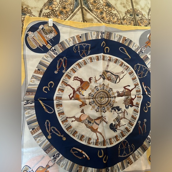 Scarf Carre 90 Chevaux De Trait 418 Equestrian Silk Scarf preppy boho chic satin - Picture 5 of 6